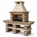 Barbecue in pietra naturale con griglia in acciaio inox